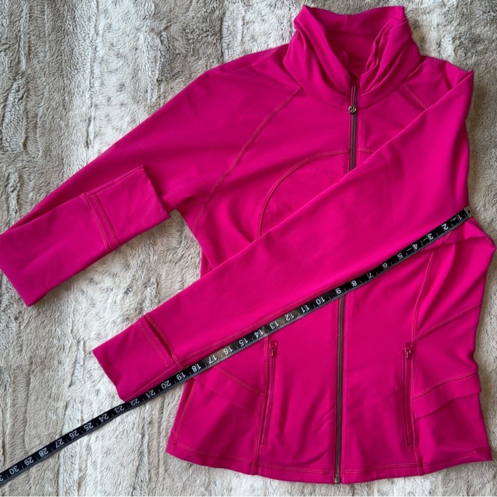 RARE Lululemon Hustle In Your Bustle Jacket in Jewelled Magenta Size 10 - Picture 12 of 16